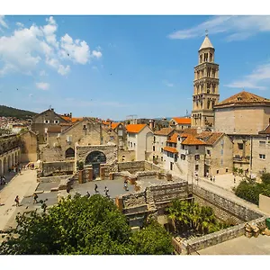 4* Gasthof Palace Tower View